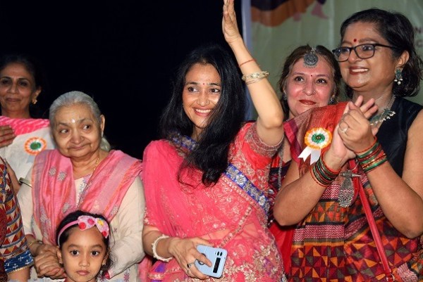 Disha Vakani X X X Video - Taarak Mehta Ka Ooltah Chashmah's 'Dayaben' Disha Vakani makes appearance  at Navratri celebrations. See photos | Television News - The Indian Express