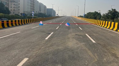 Two new flyovers unveiled, delhi new flyovers, Delhi Airport, Aerocity Flyover, Parallel Access Road flyover, delhi traffic, Delhi International Airport Limited, indian express news