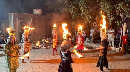 રાજકોટમાં સૌરાષ્ટ્રના પ્રખ્યાત સળગતી ઈંઢોણીના રાસની તૈયારી શરૂ