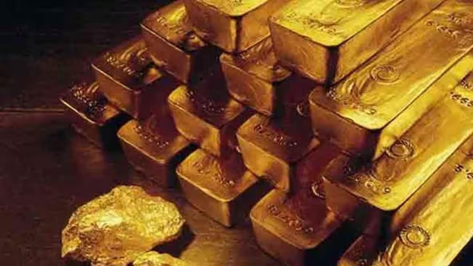 Gold Silver Prices Today: Gold rates fall as investors await Fed policy meet outcome; silver jumps Rs 1,000/kg
