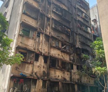 Fire Broke Out in Seven-Storey Building