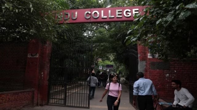 Hindu College suspends students for ‘indiscipline’; seeks undertaking ...