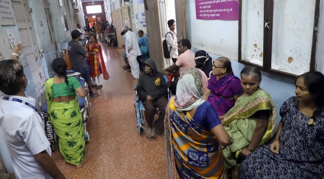 Maharashtra Sassoon Hospital, Sassoon Hospital manpower shortage, Sassoon Hospital flow of patients, Sassoon Hospital OPD, Sassoon Hospital emergency, Sassoon Hospital admitted pattient numbers, indian express news