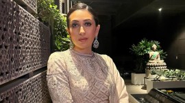 karisma kapoor, celeb fashion, reliance jewels, swarn banga collection