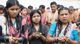 beginning of Bengali festive season, Thousands devotee offered tarpan, River Hooghly, Mahalaya, River traffic police, Vehicular movements, indian express news