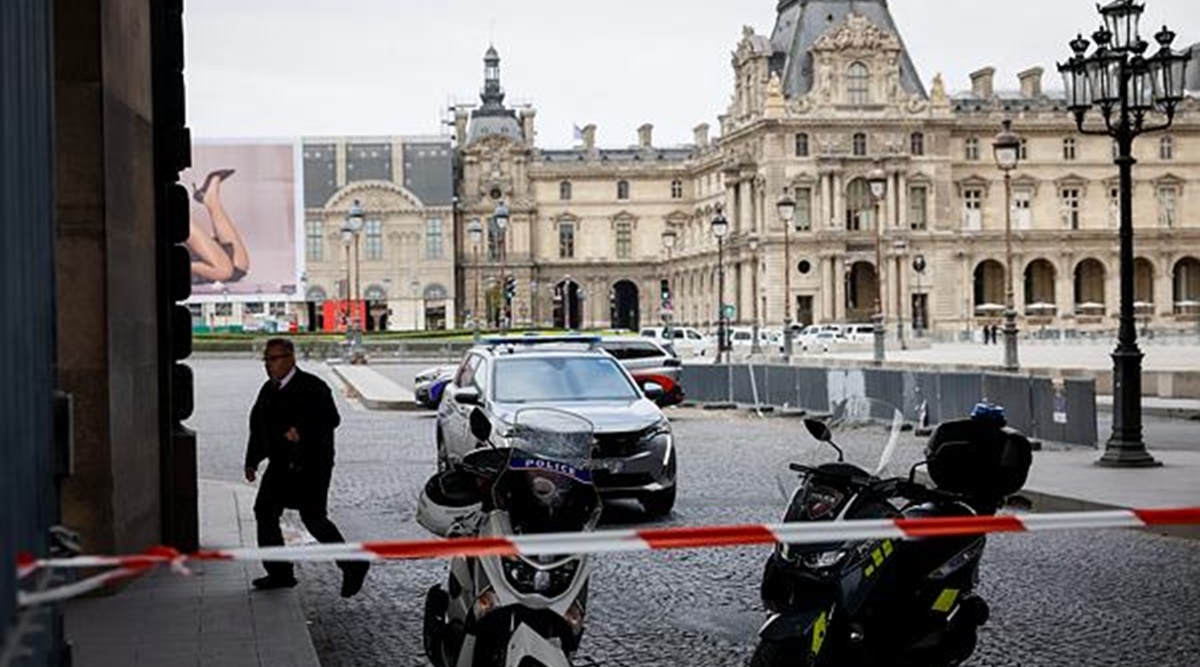 Louvre Museum in Paris evacuated after threat while France continues to be  under high alert | World News - The Indian Express
