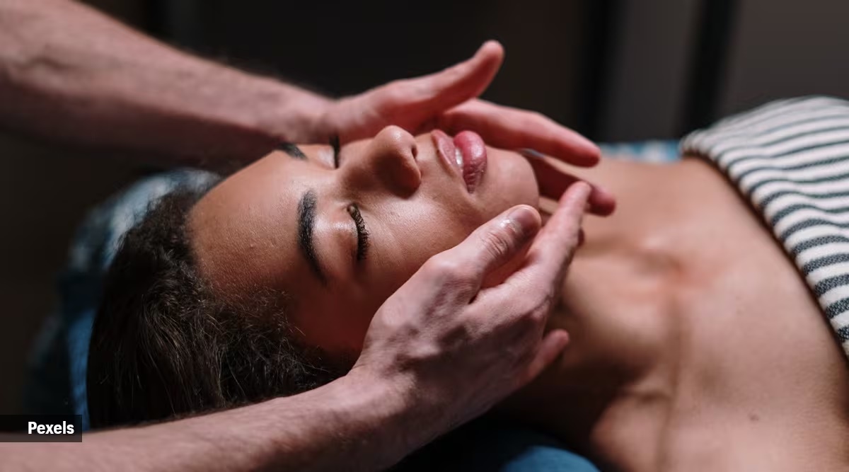 Want to slim down your face? A lymphatic drainage massage might