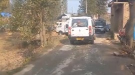 pulwama migrant labourer killed