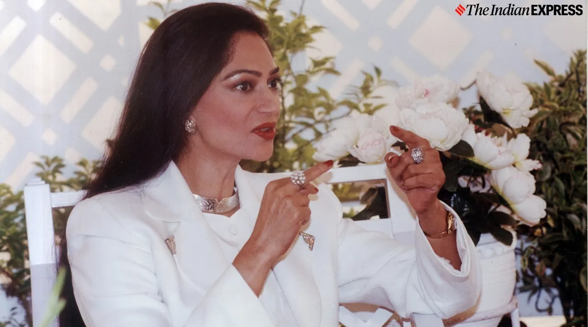 When Simi Garewal Said It Was ‘easy’ To Ask Rekha If She Was Ever In ...