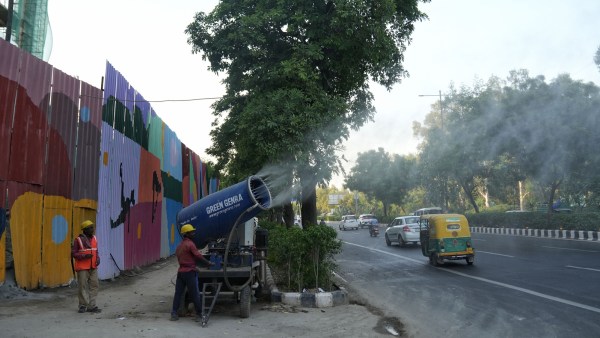 delhi air quality, delhi dust control measures, Delhi air pollution, Delhi pollution-control measures, delhi AQI, Graded Response Action Plan, delhi govt GRAP initiative, delhi news, indian express news