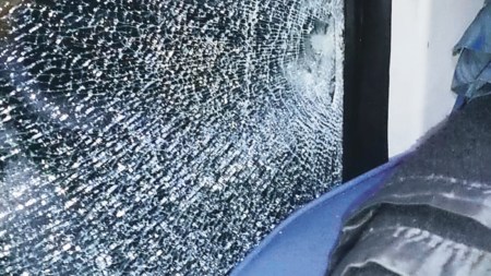 stones pelted at Jaipur-Mumbai train, Surat, Navsari incident, Ahmedabad news, Gujarat news, India news, Indian express, Indian express India news, Indian express India