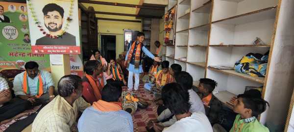 Madhya Pradesh elections, MP ready for polls, MP Scindia family, MP Polls Scindia family, Jyotiraditya Scindia, Lok sabha 2024 polls, road to 2024, BJP madhya pradesh election campaign, congress MP campaign, MP Poll updates, Shivraj Singh Chouhan, Kamalmath, Congress Party, BJP, Gwalior, Madhya Pradesh,, Politics, India, Lok Sabha Election Campaign, election premium, indian express news