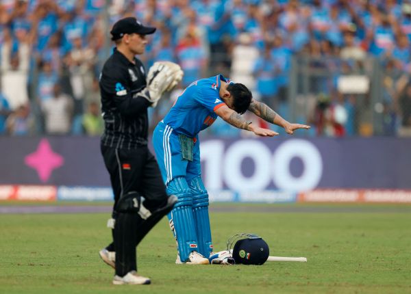 ODI World Cup: Kohli bows to Tendulkar