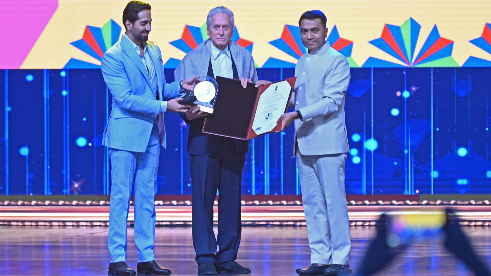 iffi-2023-persian-film-endless-borders-wins-best-film-kantara