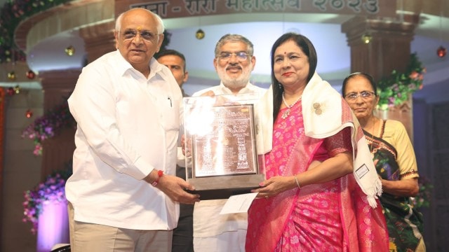 Musicians Kankana Banerjee, Monika Shah and Aarti Ankalikar honoured ...