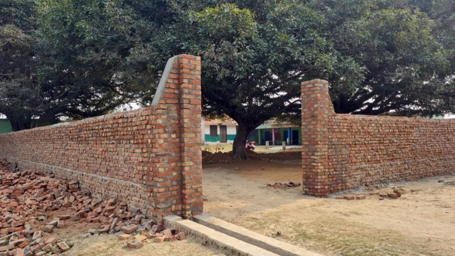 Headmistress suspended over boundary wall, students of UP govt school boycott classes