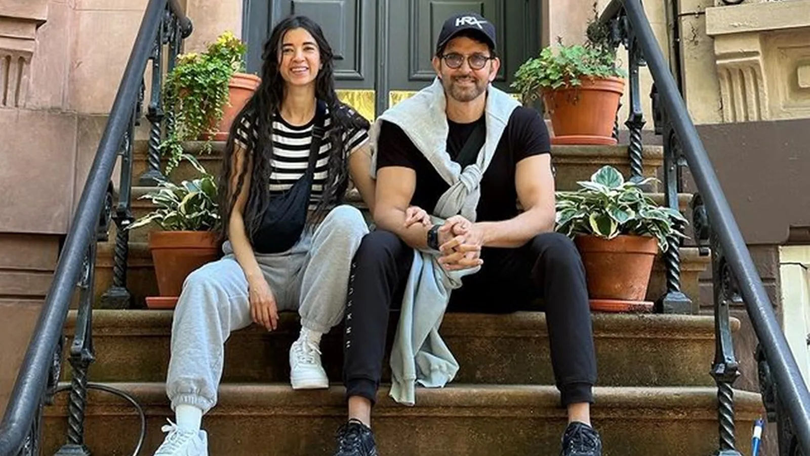 Hrithik Roshan pens note for girlfriend Saba Azad on her 38th birthday: 'It  feels like home with you'. See photo