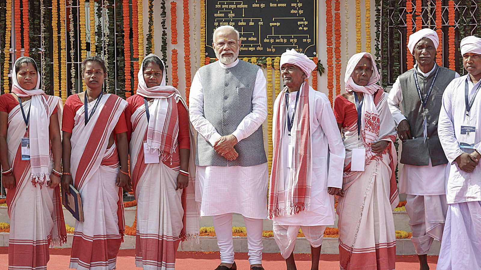 In Jharkhand, PM Modi Pays Tribute To Tribal Icon Birsa Munda, Unveils ...