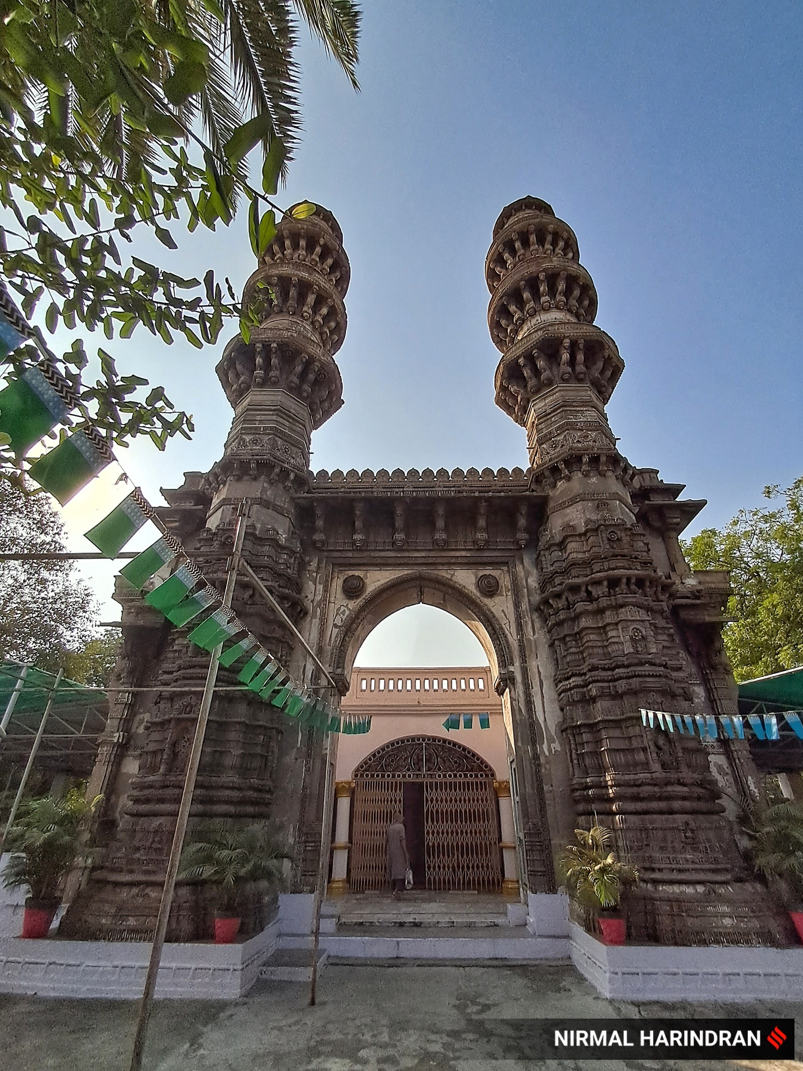 Julta Minara Sidi Bashir Mosque, ahmedabad, indian express