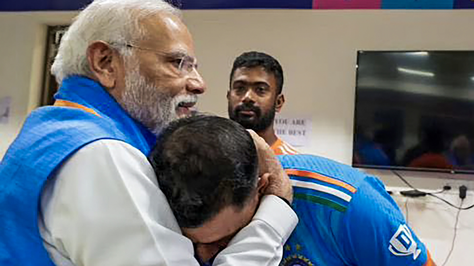After World Cup loss, a PM Modi pep talk in Indian dressing room: 'We  shouldn't be disappointedâ€¦win or loss wasn't in one's hand' |  Cricket-world-cup News - The Indian Express