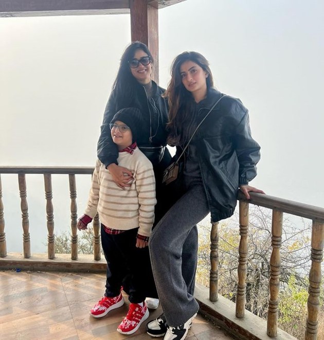 Shweta Tiwari and Palak Tiwari share photos from family trip ...