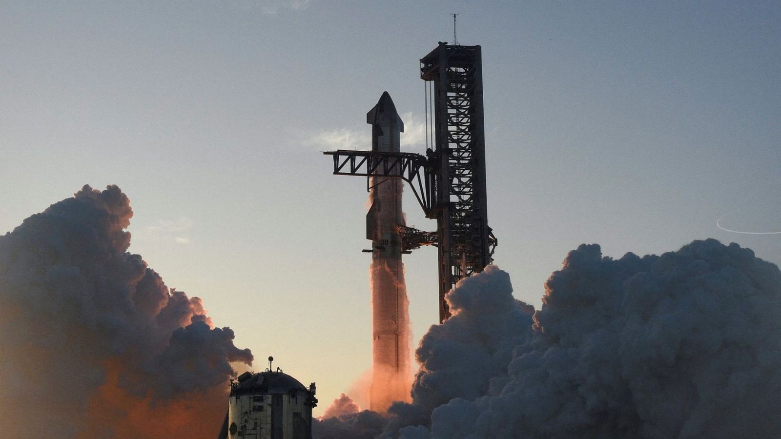SpaceX's next-generation Starship spacecraft atop its powerful Super Heavy rocket is launched from the company's Boca Chica launchpad on an uncrewed test flight, near Brownsville, Texas, U.S. November 18, 2023. REUTERS/Joe Skipper