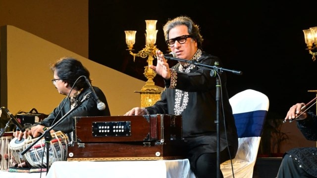 Talat Aziz, Talat Aziz ghazal