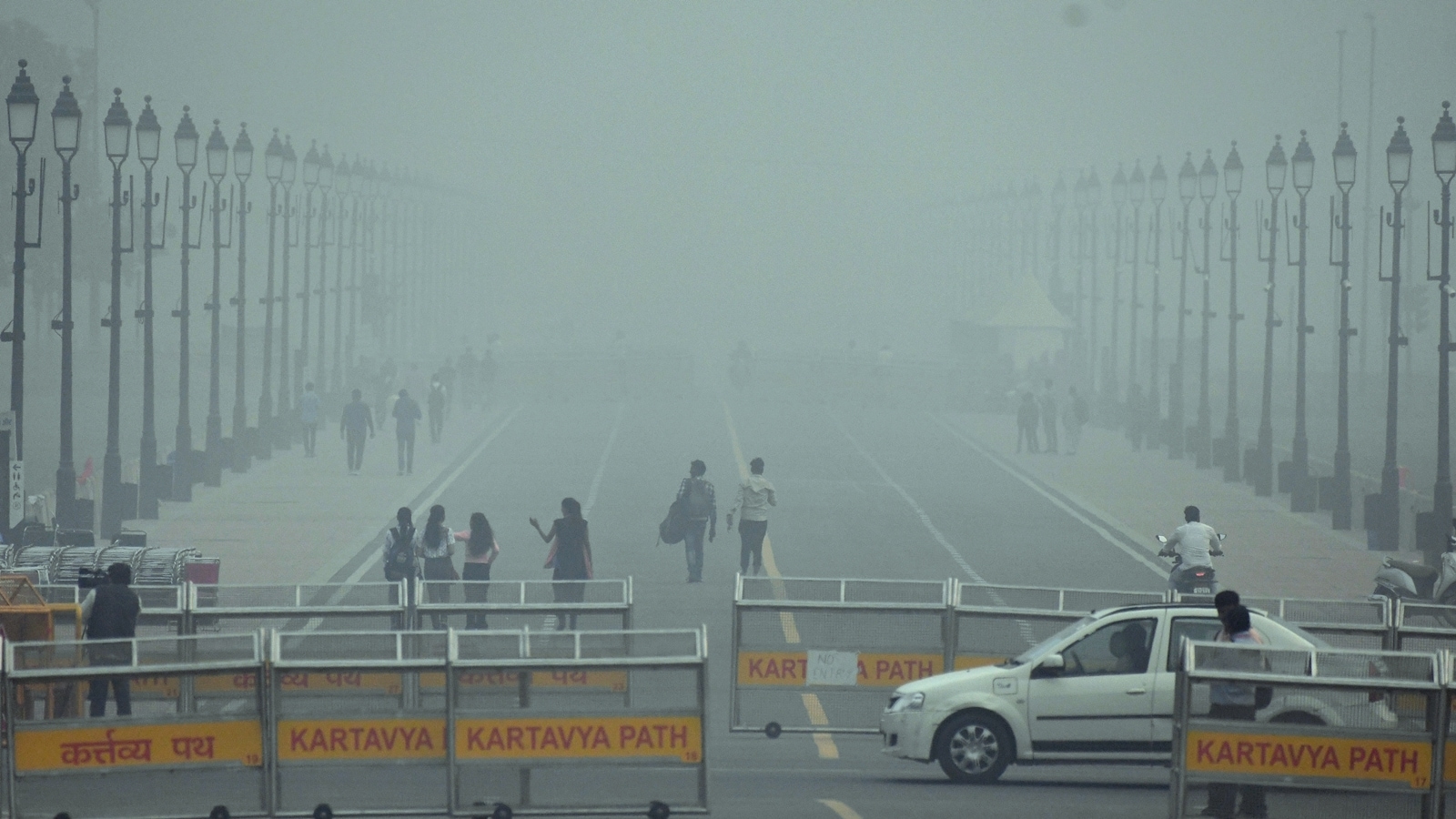 Delhi AQI ‘severe’, primary schools shut, curbs on construction