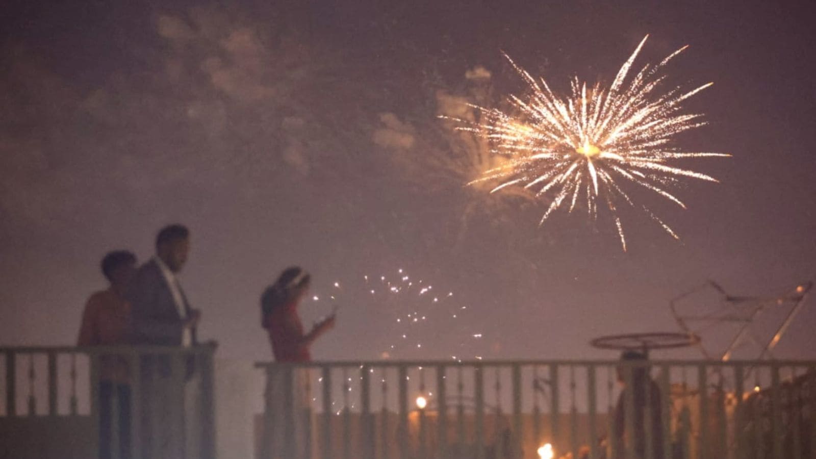 ‘Avoid outdoor walks, burning crackers’ Delhi govt issues health