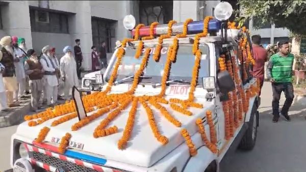  Flower decked vehicle for outgoing Moga SSP J Elanchezhian’s farewell and shower of petals on him