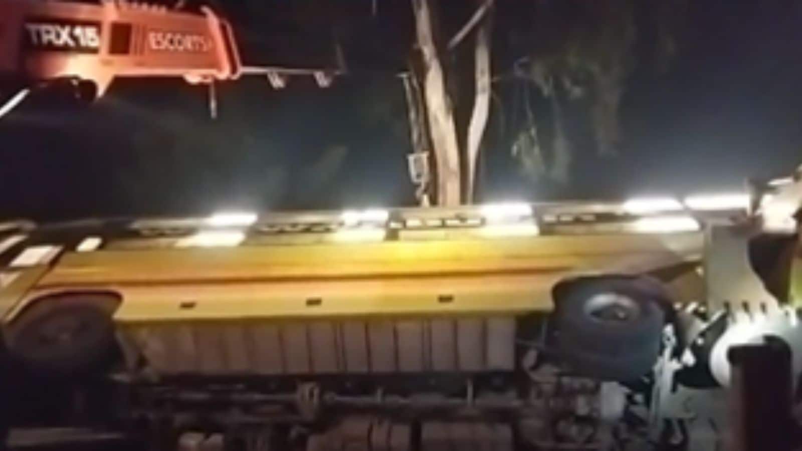 3 from Pune family killed after bus topples near Kolhapur