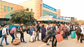 New Delhi Railway Station, chhath puja, Heavy rush at New Delhi Railway station, delhi news, India news, Indian express, Indian express India news, Indian express India