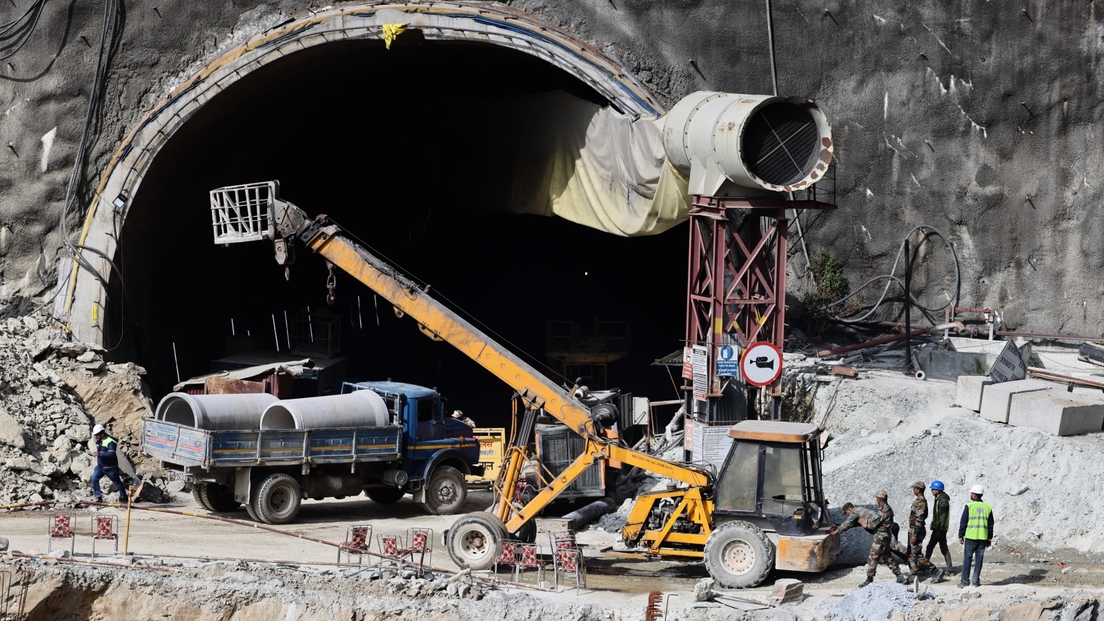 Uttarkashi Tunnel Rescue, Day 15: Rescuers Plan To Manually Dig Through ...