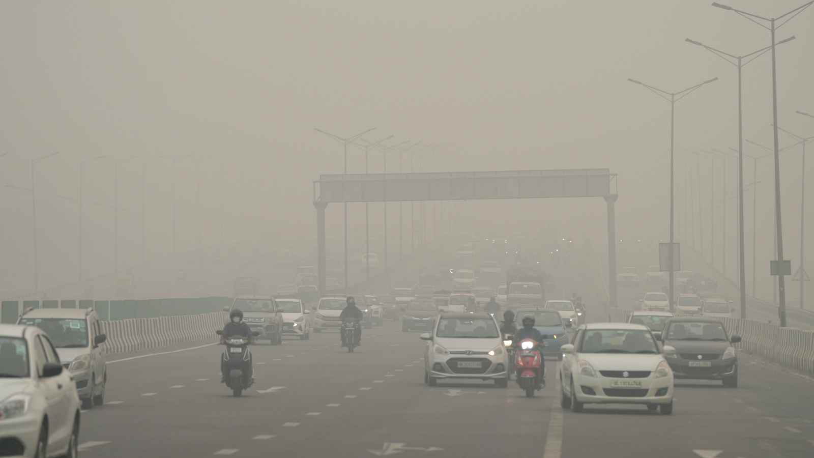 Air Quality ‘severe In Delhi For 2nd Day Stubble Burning Low Wind Speed Major Factors Delhi 2058