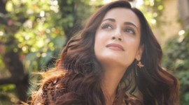 dia mirza