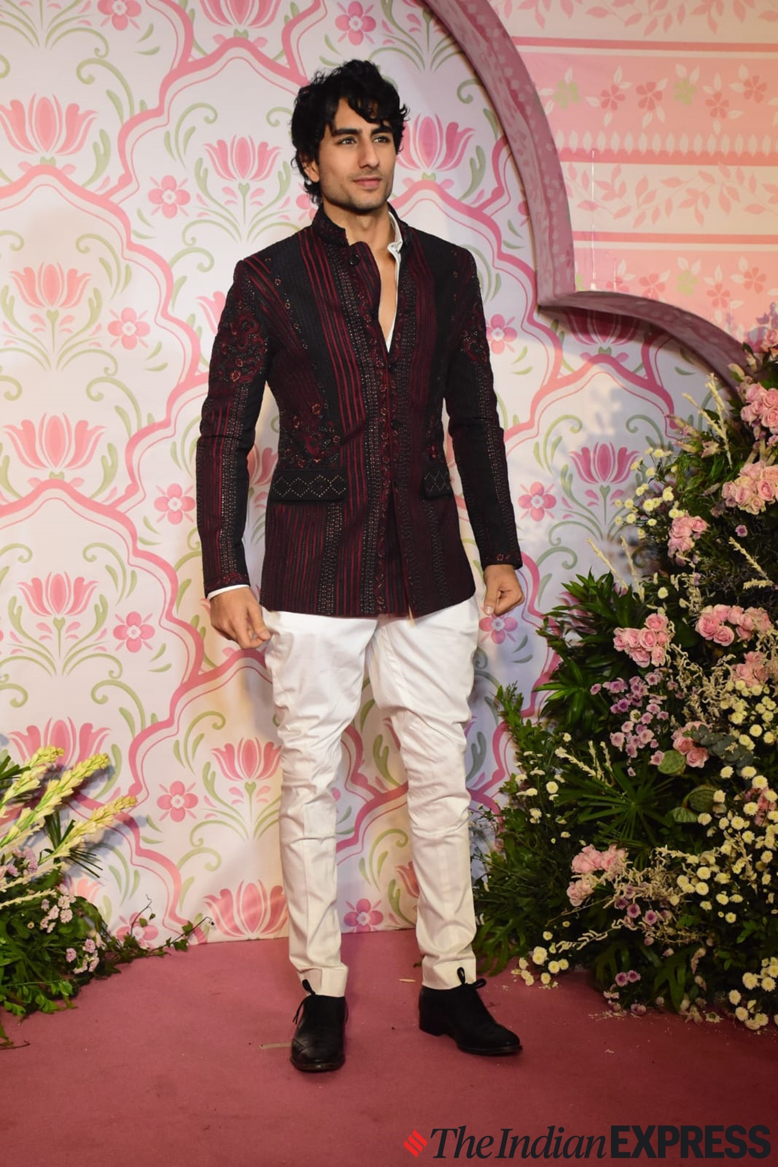 ibrahim ali khan, celebrity diwali outfits, ramesh taurani diwali party