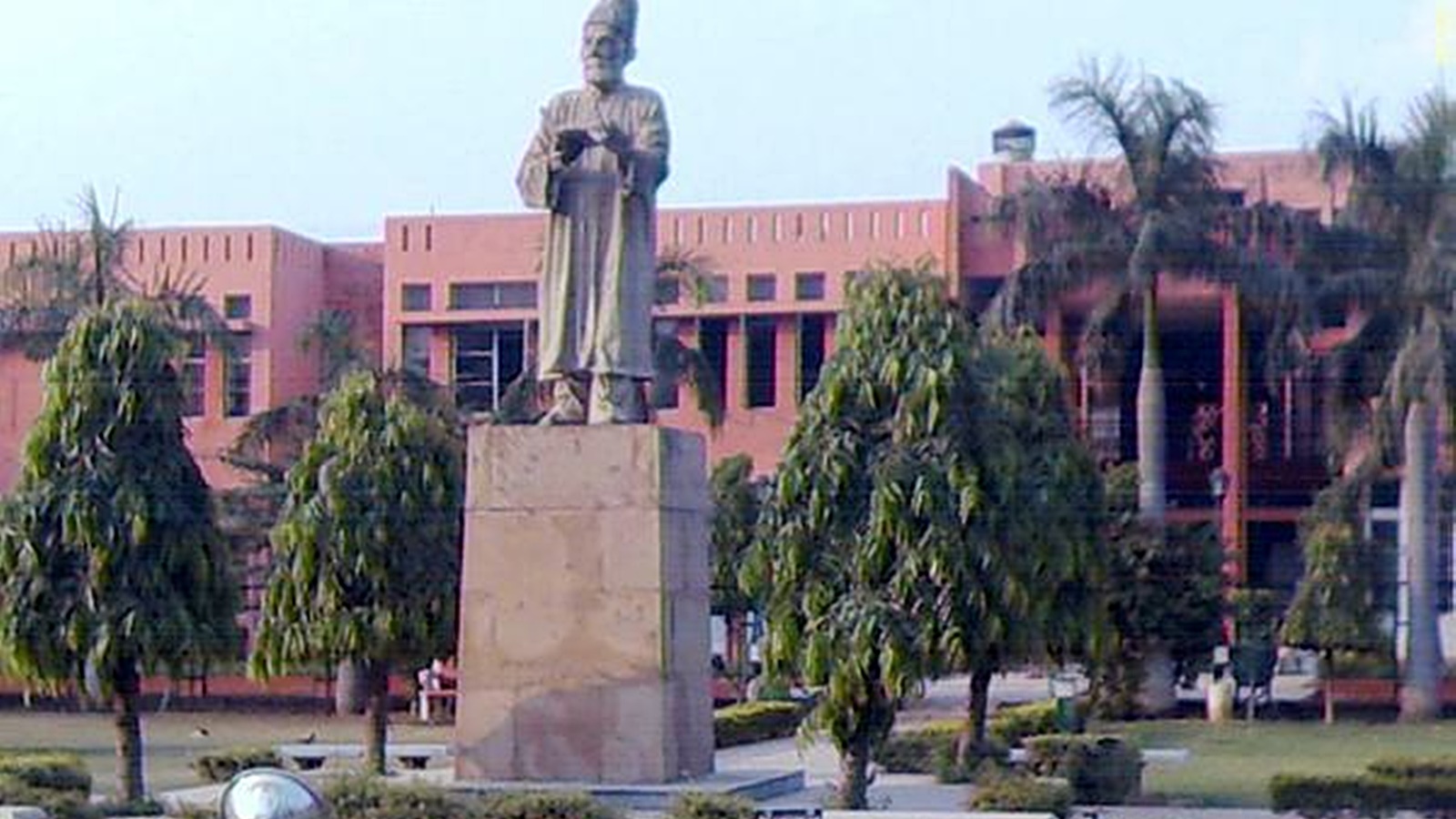 jamia milia islamia new vice-chancellor
