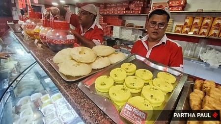 bhai phota, kolkata sweet shop