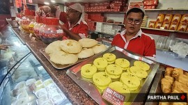 bhai phota, kolkata sweet shop