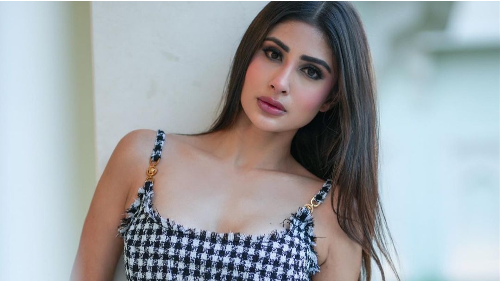 Mouni Roy Turns ‘queen Of Hearts For Temptation Island India Reveals She Has Never Been Asked