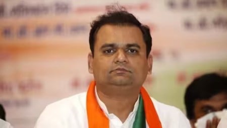 Rahul Narwekar, disqualification pleas, Supreme Court, disqualification plea hearing, Shiv Sena, BJP, Cngress, natural justice, legislative assembly process, indian express news