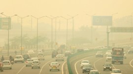 trafficd Delhi weather, delhi smog, delhi aqi, Delhi air pollution, Delhi air quality, delhi news, India news, Indian express, Indian express India news, Indian express India