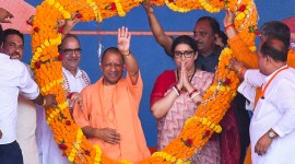 Yogi adityanath, Vikas Bharat Sankalp Yatra, 'Vikas Bharat Sankalp Yatra preparations, Lok Sabha polls 2024, public welfare schemes, Narendra Modi, Tribal Pride Day, indian express news