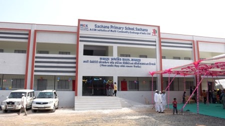 Gujarat Agriculture Minister inaugurates school building constructed by Multi Commodity Exchange in Jamnaga