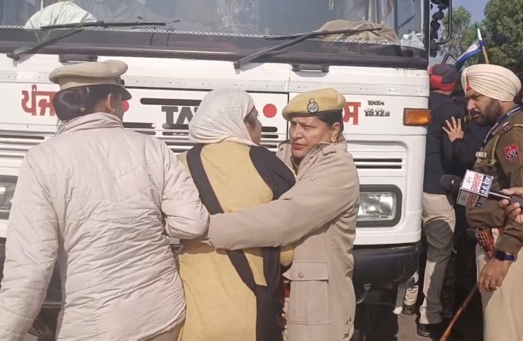 Farmers Detained In Hoshiarpur, ‘mild Force’ Used As They March Towards ...