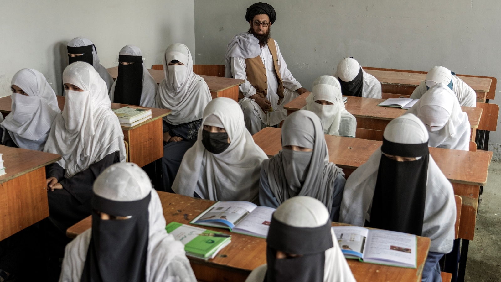 Afghan Schoolgirls Are Finishing Sixth Grade In Tears. Under Taliban ...