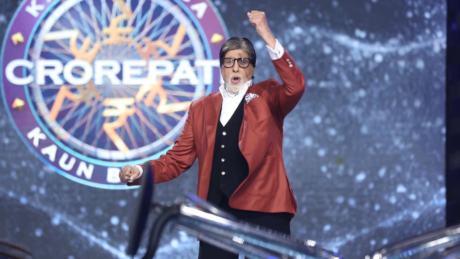 Big B's wardrobe for 'KBC 15' is all about 'fresh, new, and colour play'