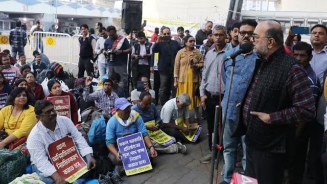 protest for higher DA, DA hike, Samgrami Joutha Mancha, hike in dearness allowance, BJP, CPIM, TMC corruption, Mamata Banerjee, Indian express news