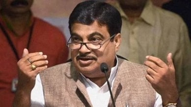 delhi road accidents, Nitin Gadkari, how to reduce road accidents number, indian express news