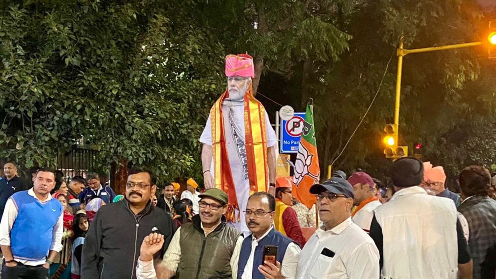 Bjp Headquarters Awash In Celebrations As Officebearers Party Workers Bjp Headquarters Awash In Celebrations As Officebearers Party Workers
